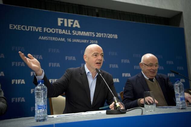 Themen der Woche - SPORT Bilder des Tages - SPORT Fußball, FIFA-Gipfel, Pressekonferenz in Amsterdam 16-01-2018 VOETBAL: FIFA PERSCONFERENTIE: AMSTERDAM Gianni Infantino Foto: SCS Michel Utrecht xVIxVIxImagesx xSoenarxChamidxsportfotografiexIVx 9810219