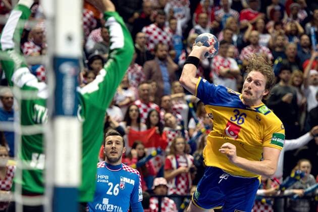 180116 Sveriges Jesper Nielsen under handbollsmatchen mellan Kroatien och Sverige under Handbolls-EM 2018 den 16 januari 2018 i Split. Copyright: LUDVIGxTHUNMAN BB180116LT054