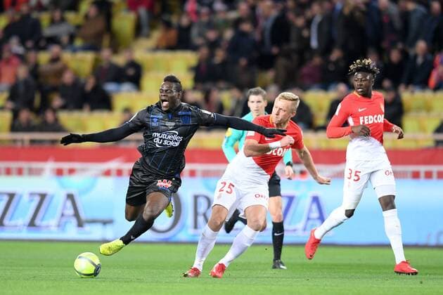 09 Mario BALOTELLI (nice) - 25 KAMIL GLIK (mon) - FAUTE FOOTBALL : Monaco vs Nice - Ligue 1 Conforama - 16 01 2018 FEP Panoramic 