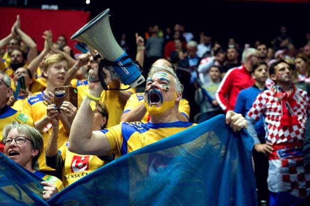 Bilder des Tages - SPORT Handball, EM, Kroatien - Schweden 180116 De svenska fansen jublar efter handbollsmatchen mellan Kroatien och Sverige under Handbolls-EM 2018 den 16 januari 2018 i Split. Copyright: LUDVIGxTHUNMAN BB180116LT068