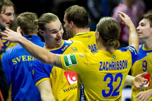 Handball, EM, Kroatien - Schweden 180116 Sveriges Lukas Nilsson och Mattias Zachrisson jublar efter segern i handbollsmatchen mellan Kroatien och Sverige under Handbolls-EM 2018 den 16 januari 2018 i Split. Copyright: LUDVIGxTHUNMAN BB180116LT073
