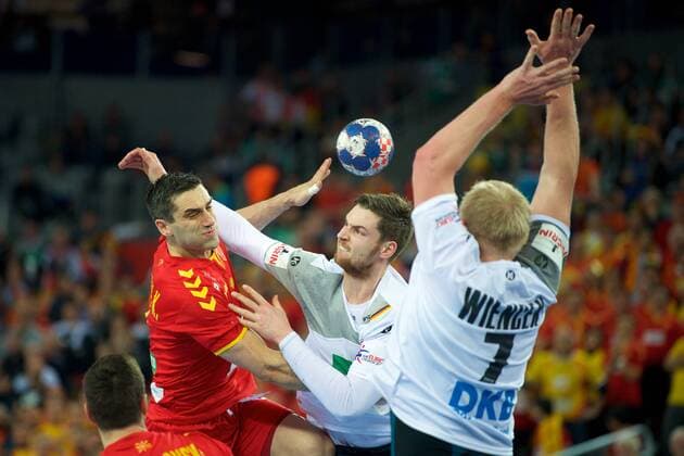 Handball Zagreb 17.01.2018 Europameisterschaft Herren Männer Euro Europameisterschaften Vorrunde Deutschland (GER) - Mazedonien (MKD) LAZAROV Kiril (Mazedonien, No. 07) Hendrik Pekeler (Deutschland, No.13) Patrick Wiencek (Deutschland, No.07)