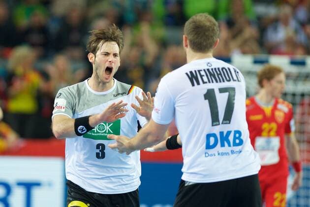Handball Zagreb 17.01.2018 Europameisterschaft Herren Männer Euro Europameisterschaften Vorrunde Deutschland (GER) - Mazedonien (MKD) Uwe Gensheimer (Deutschland, No.03) Steffen Weinhold (Deutschland, No.17) Jubel