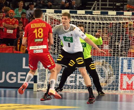 Zagreb, Kroatien, Zagreb Arena, 17.1.2018 Männer- Handball, Europa-Meisterschaft 2018 Deutschland vs. Mazedonien Filip KUZMANOVSKI, Mazedonien gegen Finn Lemke (MT Melsungen), Deutschland