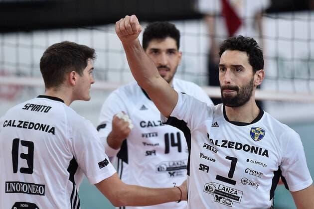 Emanuele Birarilli of Verona, right, celebrates winning the first set during the CEV Volleyball Champions League, round of sixteen, match Dukla Liberec vs Calzedonia Verona, played in Liberec, Czech Republic, on Wednesday, January 17, 2018. (CTKxPhoto RadekxPetrasek) CTKPhotoP201801171029201  PER 9