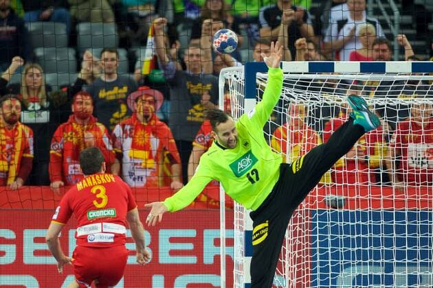 Handball Zagreb 17.01.2018 Europameisterschaft Herren Männer Euro Europameisterschaften Vorrunde Deutschland (GER) - Mazedonien (MKD) Silvio Heinevetter (Deutschland, TW, No.12) MANASKOV Dejan (Mazedonien, No. 03)