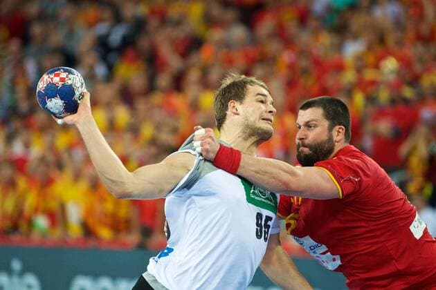 Handball Zagreb 17.01.2018 Europameisterschaft Herren Männer Euro Europameisterschaften Vorrunde Deutschland (GER) - Mazedonien (MKD) Paul Drux (Deutschland, No.95) STOILOV Stojanche (Mazedonien, No. 05)