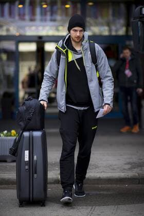 Hendrik Pekeler (Nr. 13, Deutschland) bei der Abreise. Abreise der deutschen Nationalmannschaft nach Varazdin, Vorrunde, Handball, EHF Euro 2018, 18.01.18 Zagreb Zagreb Croatia Arena Copyright: xAgentur54Gradx xFelixxKoenigx