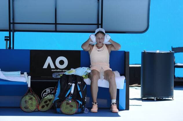 Australian Open, extreme Hitze an Tag 4 Melbourne centre - Flinders Park stade - Kostyuk Marta Ukraine TENNIS : Open Australie 16 01 2018 TENNIS : Open Australia 16 01 2018 ©ChrysleneCaillaud Panoramic 