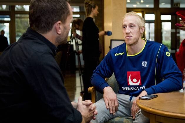 i180119 Malvakt Mikael Appelgren intervjuas under en pressträff med Sveriges landslag i handboll under Handbolls-EM 2018 den 19 januari 2018 i Zagreb. Copyright: LUDVIGxTHUNMAN BB180119LT003