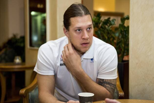 i180119 Mattias Zachrisson intervjuas under en pressträff med Sveriges landslag i handboll under Handbolls-EM 2018 den 19 januari 2018 i Zagreb. Copyright: LUDVIGxTHUNMAN BB180119LT004