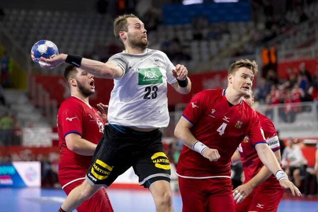Steffen Faeth (Nr. 23, Deutschland) gegen Leos Strovsky (Nr. 23, Tschechien) und Jan Landa (Nr. 4, Tschechien). Deutschland - Tschechien, Hauptrunde, Handball, EHF Euro 2018, 19.01.18 Varazdin Varazdin Croatia Arena Varazdin Copyright: xAgentur54Gradx xFelixxKoenigx