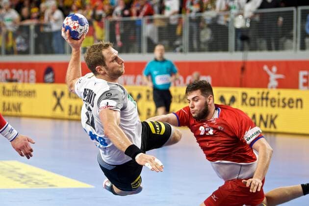Themen der Woche - SPORT Bilder des Tages Handball Varazdin 19.01.2018 Europameisterschaft Herren Männer Euro Europameisterschaften Zwischenrunde Deutschland (GER) - Tschechien (CZE) Steffen Weinhold (Deutschland, No.17) PETROVSKY Leos(Tschechien, No.23)