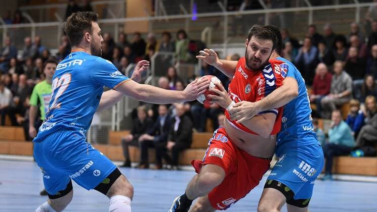 19.01.2018 - Handball - Saison 2017 2018 - Testspiel - Freundschaftsspiel : HC Erlangen HCE - Talent Pilsen Plzen - - Michal Tonar (22, Talent MAT Pilsen Plzen ) Milan Ivancev (15, Talent MAT Pilsen Plzen ) gegen Jonas Thümmler Thuemmler (46, HC Erlangen HCE )