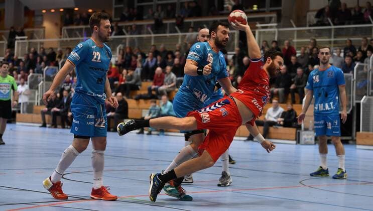 19.01.2018 - Handball - Saison 2017 2018 - Testspiel - Freundschaftsspiel : HC Erlangen HCE - Talent Pilsen Plzen - - Michal Tonar (22, Talent MAT Pilsen Plzen ) Milan Ivancev (15, Talent MAT Pilsen Plzen ) gegen Jonas Thümmler Thuemmler (46, HC Erlangen HCE )