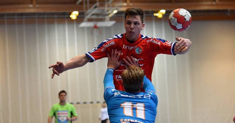 19.01.2018 - Handball - Saison 2017 2018 - Testspiel - Freundschaftsspiel : HC Erlangen HCE - Talent Pilsen Plzen - - Christoph Steinert (44, HC Erlangen ) Ondrej Safranek (11, Talent MAT Pilsen Plzen )