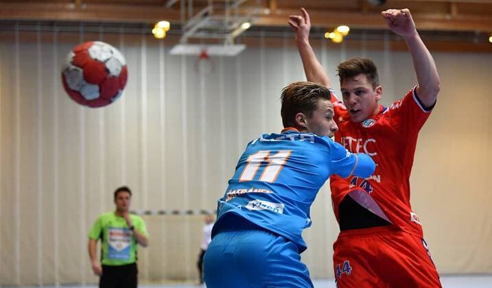 19.01.2018 - Handball - Saison 2017 2018 - Testspiel - Freundschaftsspiel : HC Erlangen HCE - Talent Pilsen Plzen - - Ondrej Safranek (11, Talent MAT Pilsen Plzen ) Christoph Steinert (44, HC Erlangen )