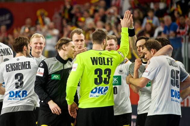 Handball Varazdin 19.01.2018 Europameisterschaft Herren Männer Euro Europameisterschaften Zwischenrunde Deutschland (GER) - Tschechien (CZE) Jubel deutschland Uwe Gensheimer (Deutschland, No.03) Julius Kühn (Deutschland, No.35) Kühn Kuhn Andreas Wolff (Deutschland, TW, No.33) Philipp Weber (Deutschland, No.20) Patrick Groetzki (Deutschland, No.24) Paul Drux (Deutschland, No.95)