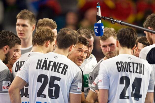 Handball Varazdin 19.01.2018 Europameisterschaft Herren Männer Euro Europameisterschaften Zwischenrunde Deutschland (GER) - Tschechien (CZE) Christian Prokop (Deutschland, Trainer) Auszeit Philipp Weber (Deutschland, No.20) Patrick Groetzki (Deutschland, No.24) Kai Häfner (Deutschland, No.25) Häfner Hafner
