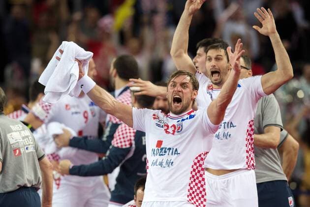 180120 Kroatiens Stipe Mandalinic jublar under handbollsmatchen mellan Kroatien och Norge under Handbolls-EM 2018 den 20 januari 2018 i Zagreb. Copyright: LUDVIGxTHUNMAN BB180120LT161