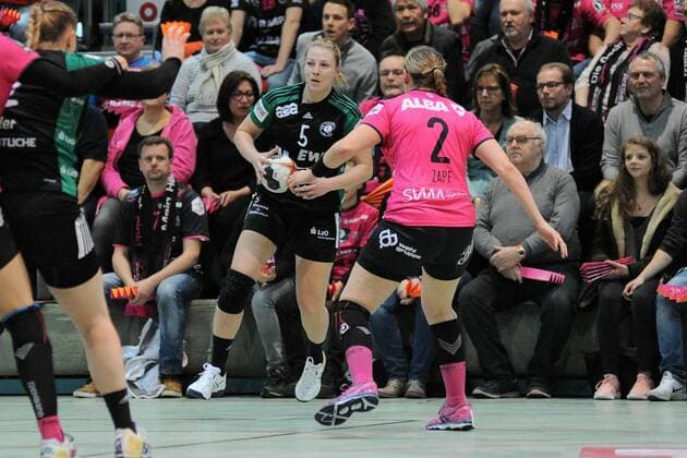 Kim Birke (VfL Oldenburg 5) gegen Marlene Zapf (TusSis Metzingen 2) TusSies Metzingen,Handball,Ligaspiel,20.01.2018, Foto:TBaur Eibner Metzingen Copyright: xEIBNER Tobias_Baurx EP_TBR
