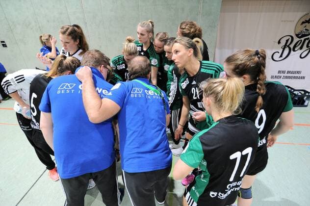 der Kreis der Oldenburger nach dem Spiel TusSies Metzingen,Handball,Ligaspiel,20.01.2018, Foto:TBaur Eibner Metzingen Copyright: xEIBNER Tobias_Baurx EP_TBR