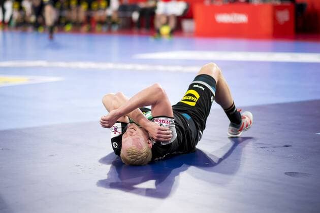 Bilder des Tages - SPORT Handball, EM, Deutschland - Dänemark Patrick Wiencek (Nr. 7, Deutschland) liegt nach einem Wurf mit Schmerzen auf dem Feld. Deutschland - Daenemark, Hauptrunde, Handball, EHF Euro 2018, 21.01.18 Varazdin Varazdin Croatia Arena Varazdin Copyright: xAgentur54Gradx xFelixxKoenigx