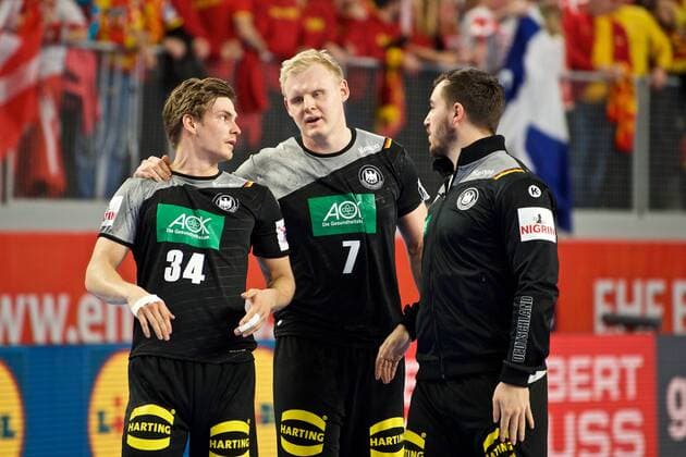 Handball, EM, Deutschland - Dänemark Handball Varazdin 21.01.2018 Europameisterschaft Herren Männer Euro Europameisterschaften Zwischenrunde Deutschland (GER) - Dänemark (DAN) Rune Dahmke (Deutschland, No.34) Patrick Wiencek (Deutschland, No.07) Jannik Kohlbacher (Deutschland, No.48)