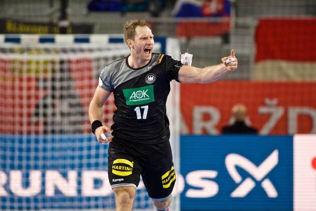 Handball Varazdin 21.01.2018 Europameisterschaft Herren Männer Euro Europameisterschaften Zwischenrunde Deutschland (GER) - Dänemark (DAN) Steffen Weinhold (Deutschland, No.17) Jubel