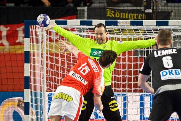Handball Varazdin 21.01.2018 Europameisterschaft Herren Männer Euro Europameisterschaften Zwischenrunde Deutschland (GER) - Dänemark (DAN) LINDBERG Hans (Dänemark, No.18) Silvio Heinevetter (Deutschland, TW, No.12)