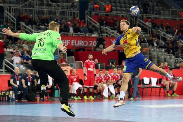 Bilder des Tages - SPORT Handball, EM, Schweden - Weißrussland European Handball Championship, Group I, 3rd round, Sweden - Belarus 22.01.2018., Arena Zagreb, Zagreb, Croatia - 2018 European Men s Handball Championship, Group I, 3rd round, Sweden - Belarus. Albin Lagergren, Viachaslau Saldatsenka. DaliborxUrukalovic PIXSELL