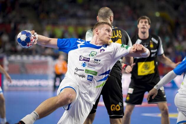 Blaz Blagotinsek (Nr. 3, Slowenien) gegen Joan Canellas (Nr. 21, Spanien). Slowenien - Spanien, Hauptrunde, Handball, EHF Euro 2018, 23.01.18 Varazdin Varazdin Croatia Arena Varazdin Copyright: xAgentur54Gradx xFelixxKoenigx