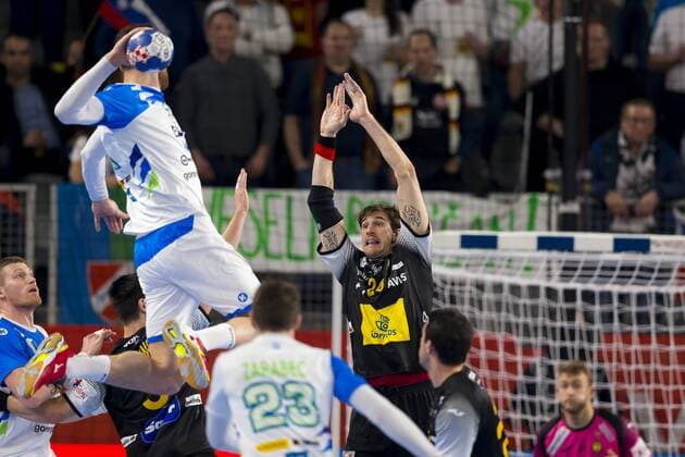 Borut Mackovsek (Nr. 51, Slowenien) gegen Viran Morros de Argila (Nr. 24, Spanien). Slowenien - Spanien, Hauptrunde, Handball, EHF Euro 2018, 23.01.18 Varazdin Varazdin Croatia Arena Varazdin Copyright: xAgentur54Gradx xFelixxKoenigx