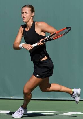 NEWPORT BEACH, CA - JANUARY 23: Anna Karolina Schmiedlova (SVK) on the run in the first set of a match against Francesca Schiavone (ITA) during the Oracle Challenger Series tennis tournament played on January 23, 2018 at the Newport Beach Tennis Club in Newport Beach, CA. (Photo by John Cordes Icon Sportswire) TENNIS: JAN 23 Oracle Challenger Series Icon506180123019 EDITORIAL USE ONLY