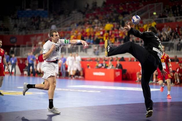 Tomas Cip (Nr. 31, Tschechien) im Konter gegen Torhueter Borko Ristovski (Nr. 16, Mazedonien). Mazedonien - Tschechien, Hauptrunde, Handball, EHF Euro 2018, 23.01.18 Varazdin Varazdin Croatia Arena Varazdin Copyright: xAgentur54Gradx xFelixxKoenigx