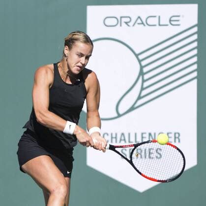 January 23, 2018 - Newport Beach, California, U.S - Francesca Schiavone (Italy) vs Anna Karoline Schmiedlova (Slovakia) played in single womens tennis at the Oracle Challenger Series Newport Beach on Tuesday, January 23, 2018 in Newport Beach, California.-------ANNA KAROLINE SCHMIEDLOVA in play against Francesca Schiavone. Oracle Challenger Series Newport Beach - 2018 - ZUMAb102 20180123_zaf_b102_011 Copyright: xDavidxBrox