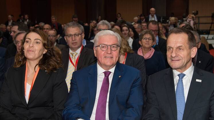 v.l. Frank Walter Steinmeier - Bundespraesident, Alfons Hoermann, Sterne des Sports, Berlin, 24.01.2018, Berlin Copyright: xEIBNER UwexKochx EP_UKH