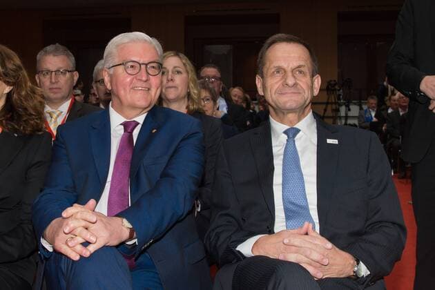 v.l. Frank Walter Steinmeier - Bundespraesident, Alfons Hoermann, Sterne des Sports, Berlin, 24.01.2018, Berlin Copyright: xEIBNER UwexKochx EP_UKH