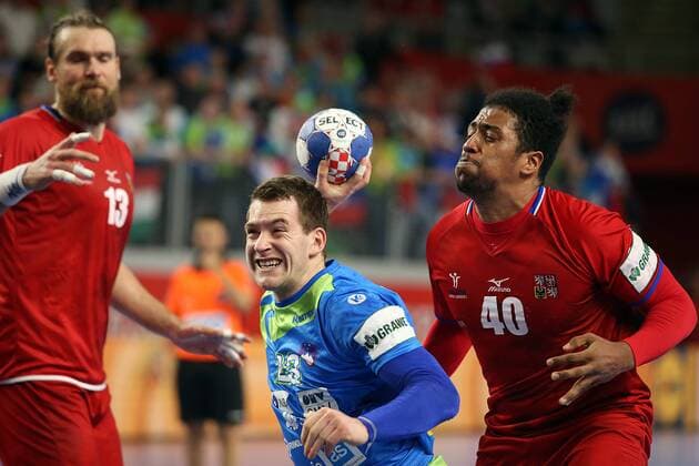 European Handball Championship, Group II, 3rd round, Slovenia - Czech Republic 24.01.2018., Arena Varazdin, Varazdin, Croatia - 2018 European Men s Handball Championship, Group II, 3rd round, Slovenia - Czech Republic. Miha Zarabec, Dieudonne Mubenzem GoranxStanzl PIXSELL