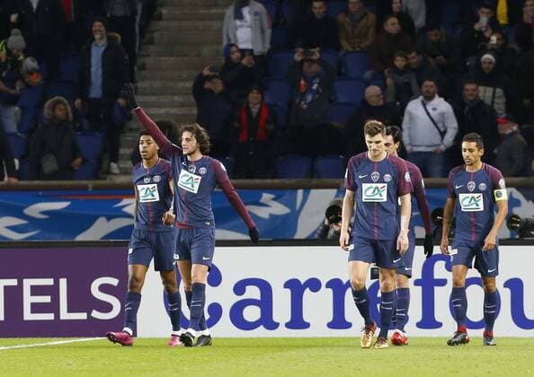 Joie des Parisiens sur le but de Rabiot (PSG) FOOTBALL : PSG Vs Guingamp - Coupe de France - 24 01 2018 MichaelBaucher Panoramic 