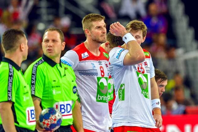 180124 Norges Goran Johannessen deppar efter handbollsmatchen mellan Sverige och Norge under Handbolls-EM 2018 den 24 januari 2018 i Zagreb. Copyright: LUDVIGxTHUNMAN BB180124LT112