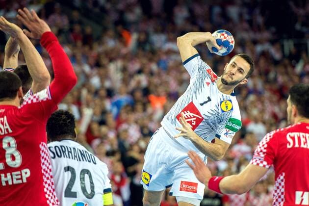 180124 Frankrikes Nedim Remili under handbollsmatchen mellan Kroatien och Frankrike under Handbolls-EM 2018 den 24 januari 2018 i Zagreb. Copyright: LUDVIGxTHUNMAN BB180124LT164