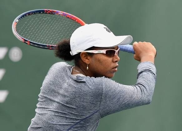 NEWPORT BEACH, CA - JANUARY 25: Victoria Duval (USA) in action during the first set of a match against Jill Teichmann (SUI) during the Oracle Challenger Series tournament played on January 25, 2018 at the Newport Beach Tennis Club in Newport Beach, CA. (Photo by John Cordes Icon Sportswire) TENNIS: JAN 25 Oracle Challenger Series Icon506180125014 EDITORIAL USE ONLY