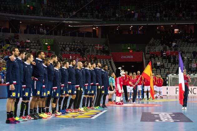 180126 Frankrikes spelare före semifinalen mellan mellan Frankrike och Spanien under Handbolls-EM 2018 den 26 januari 2018 i Zagreb. Copyright: FREDRIKxVARFJELL BB180126FV015