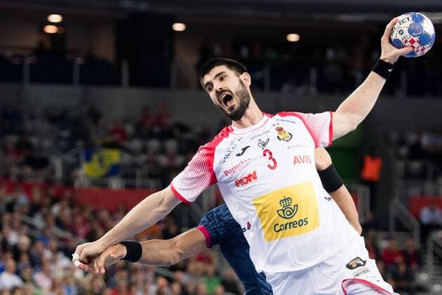180126 Spaniens Eduardo Gurbindo Martinez under semifinalen mellan mellan Frankrike och Spanien under Handbolls-EM 2018 den 26 januari 2018 i Zagreb. Copyright: FREDRIKxVARFJELL BB180126FV019