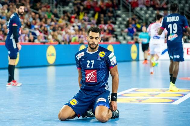 180126 Frankrikes Adrien Dipanda deppar under semifinalen mellan mellan Frankrike och Spanien under Handbolls-EM 2018 den 26 januari 2018 i Zagreb. Copyright: FREDRIKxVARFJELL BB180126FV020