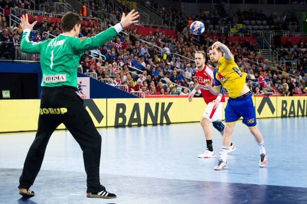 180126 Danmarks malvakt Niklas Landin Jacobsenoch Sveriges Niclas Ekberg under semifinalen mellan Sverige och Danmark under Handbolls-EM 2018 den 26 januari 2018 i Zagreb. Copyright: FREDRIKxVARFJELL BB180126FV077