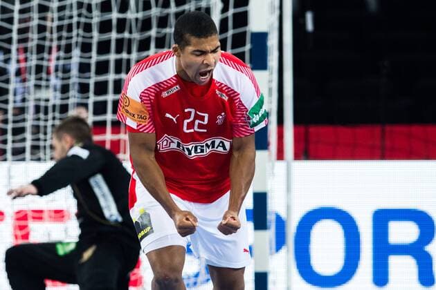 180126 Danmarks Mads Mensah Larsen jublar under semifinalen mellan Sverige och Danmark under Handbolls-EM 2018 den 26 januari 2018 i Zagreb. Copyright: FREDRIKxVARFJELL BB180126FV089
