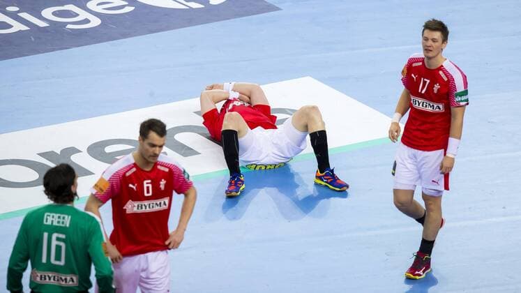 Jannick Green Krejberg (Nr. 16, Daenemark), Casper Mortensen (Nr. 6, Daenemark), Anders Zachariassen (Nr. 14, Daenemark) und Lasse Svan (Nr. 17, Daenemark) nach der Niederlage. Daenemark - Schweden, Halbfinale, Handball, EHF Euro 2018, 26.01.18 Zagreb Zagreb Croatia Arena Zagreb Copyright: xAgentur54Gradx xFelixxKoenigx