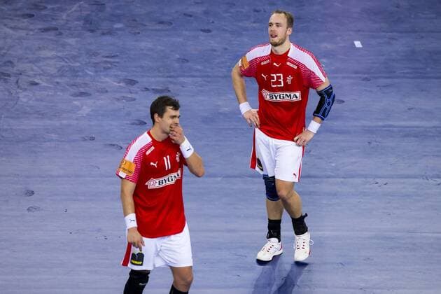 Rasmus Lauge Schmidt (Nr. 11, Daenemark) und Henrik Toft Hansen (Nr. 23, Daenemark) nach der Niederlage. Daenemark - Schweden, Halbfinale, Handball, EHF Euro 2018, 26.01.18 Zagreb Zagreb Croatia Arena Zagreb Copyright: xAgentur54Gradx xFelixxKoenigx